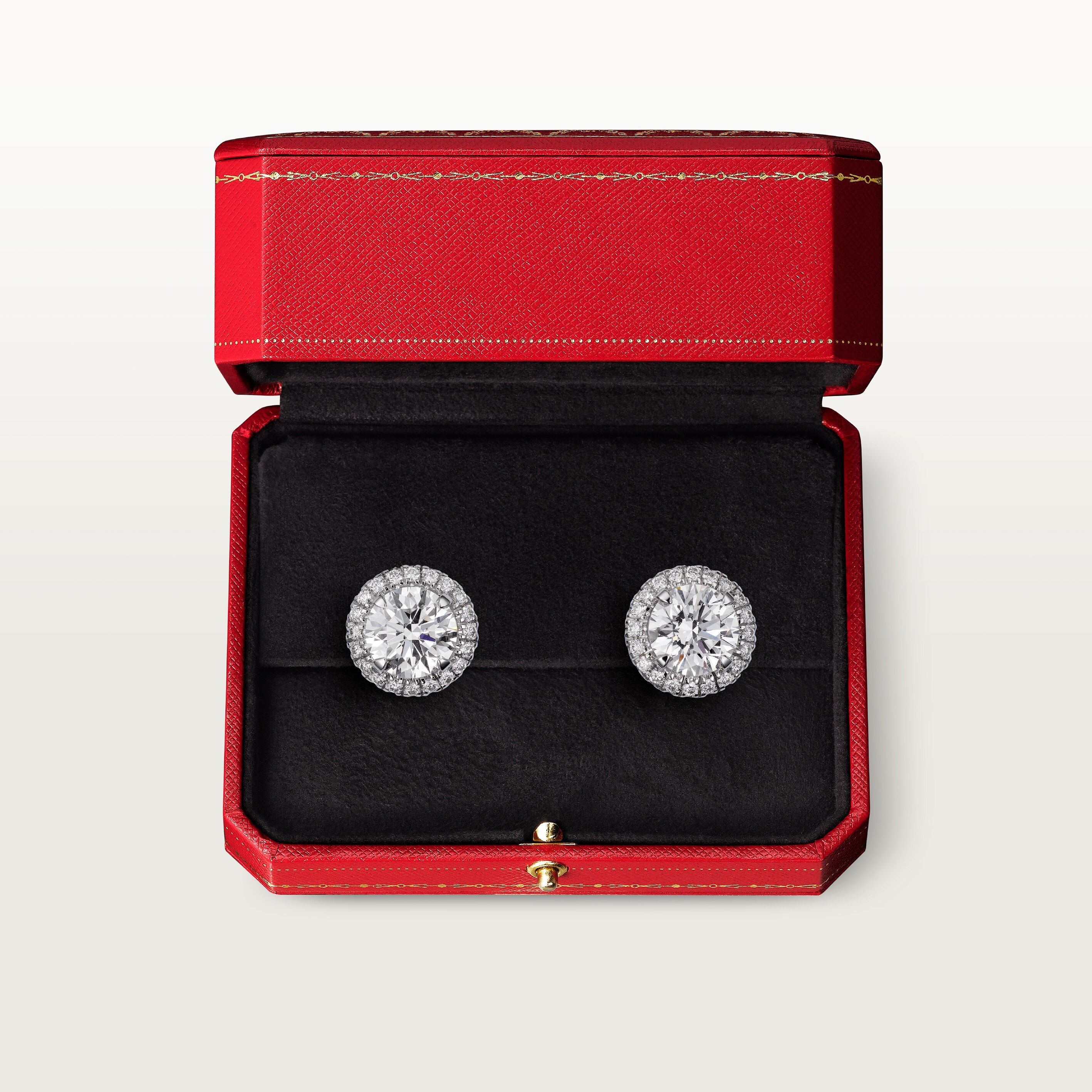 Cartier Destin&eacute;e stud earrings, 2 brilliant-cut diamonds, paved