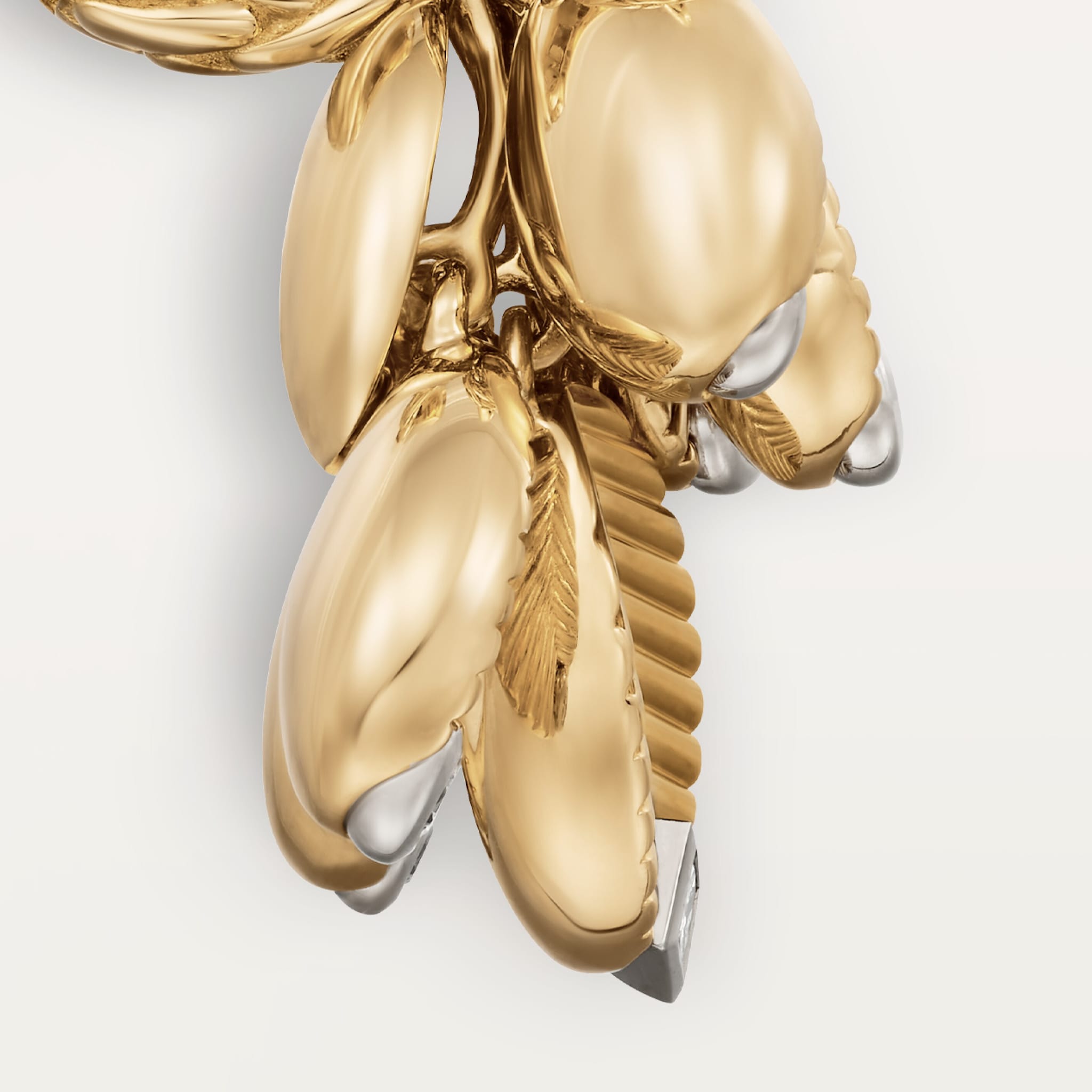 Grain de Caf&eacute; earrings, diamonds