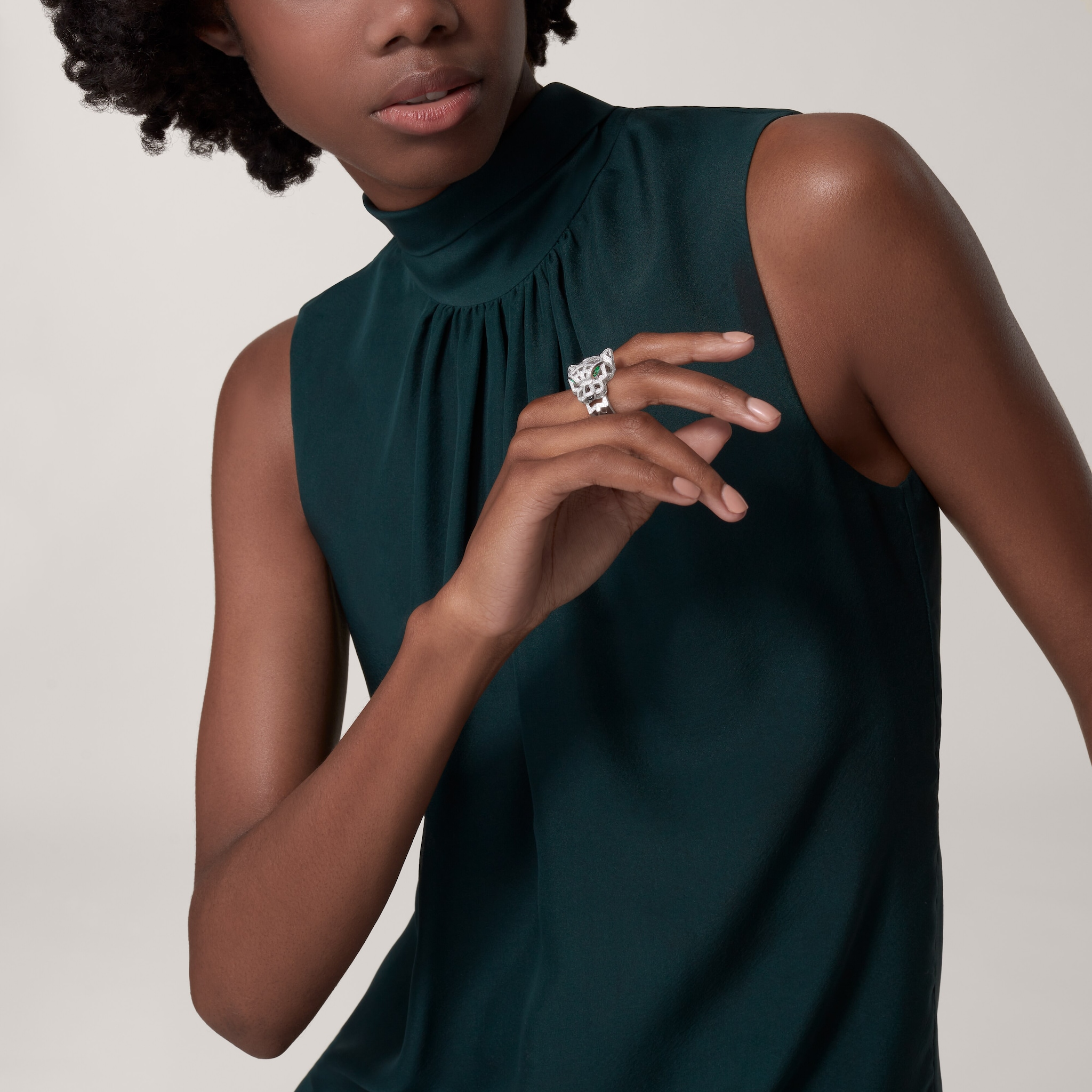 Panth&egrave;re de Cartier ring, paved