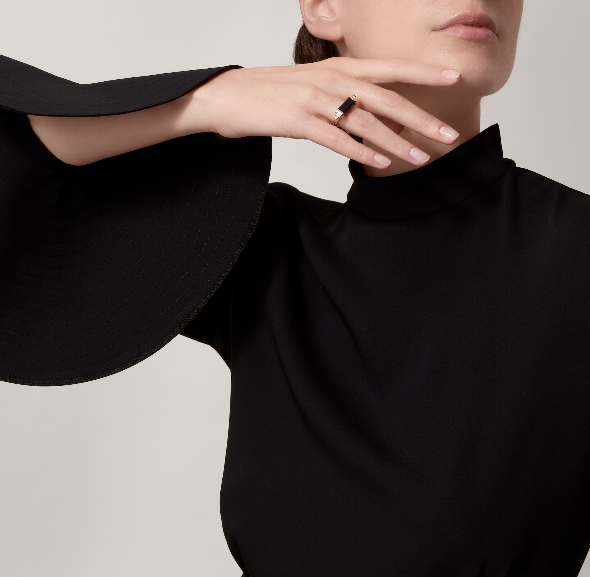 Les Berlingots de Cartier ring, semi-paved