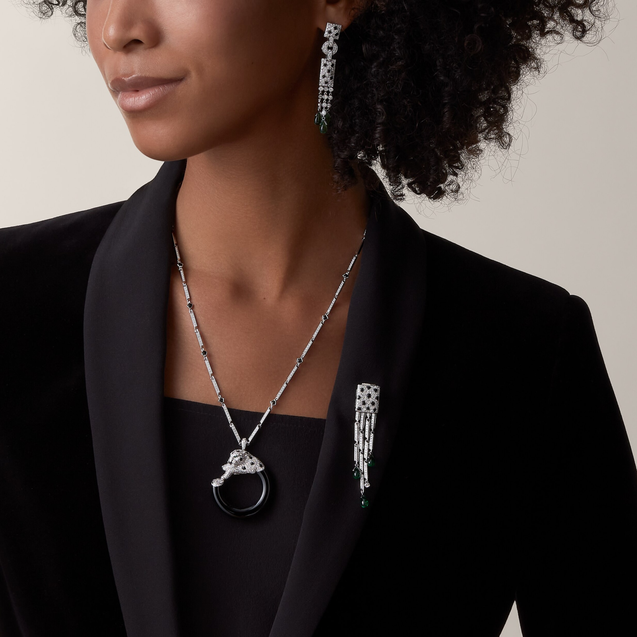 قلادة "پانتير دو كارتييه"، زمرّد، مرصوفة 