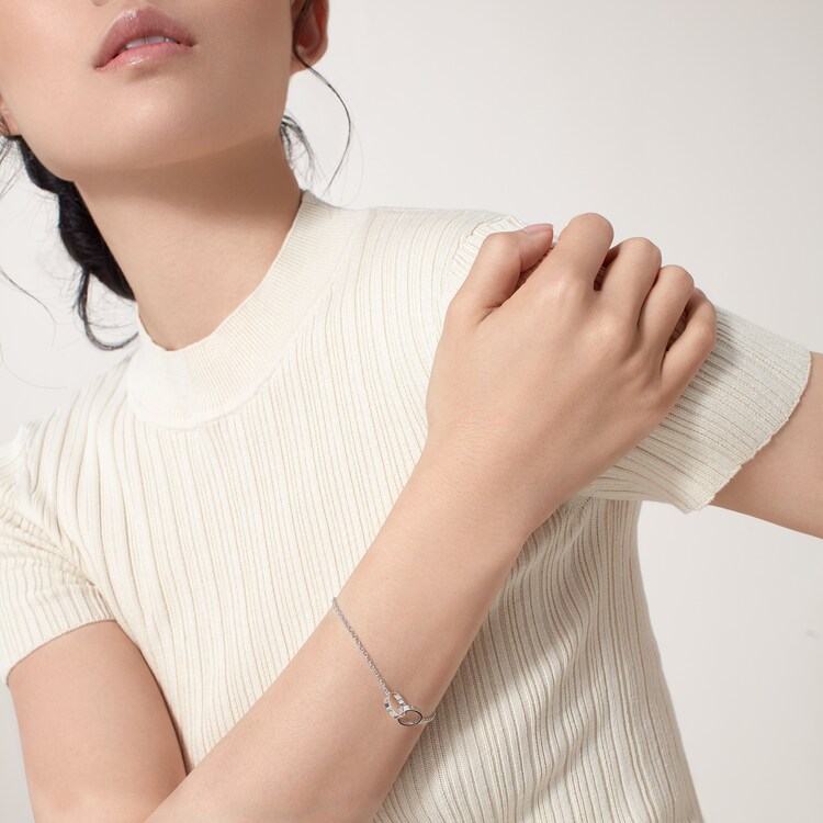 Cartier love online interlocking bracelet