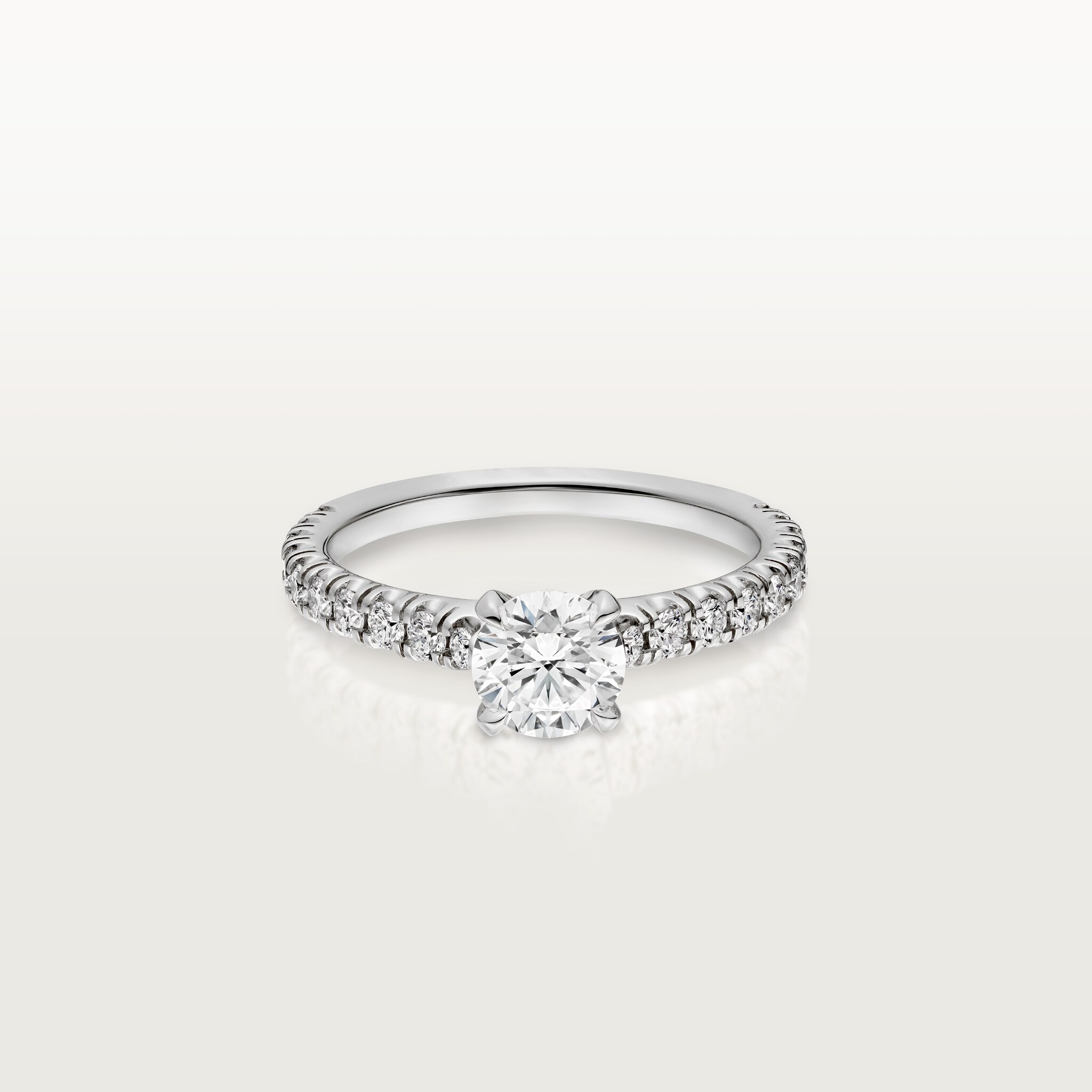 1895 solitaire, brilliant-cut diamond, paved 