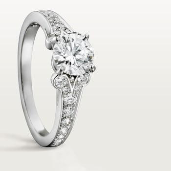Ballerine solitaire, brilliant-cut diamond, paved  Ballerine solitaire, brilliant-cut diamond, paved