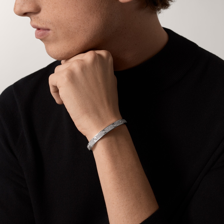 Bracelet LOVE modele classique pave 12 diamants