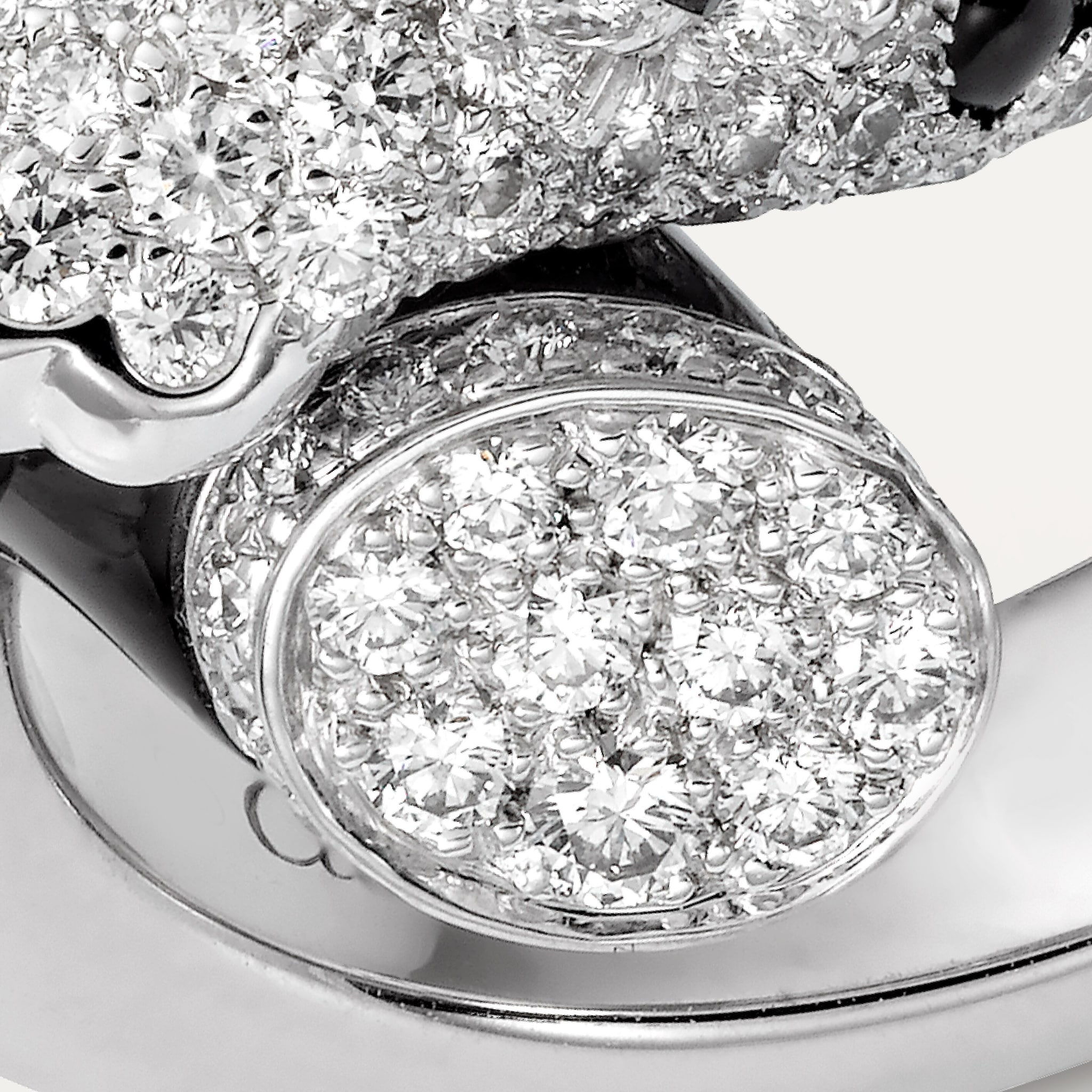 Panth&egrave;re de Cartier美洲豹戒指，縞瑪瑙，鋪鑲鑽石，圖片3