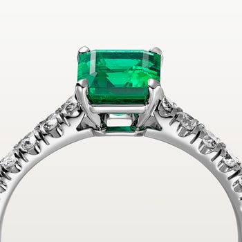 1895 solitaire, emerald-cut emerald, paved  1895 solitaire, emerald-cut emerald, paved