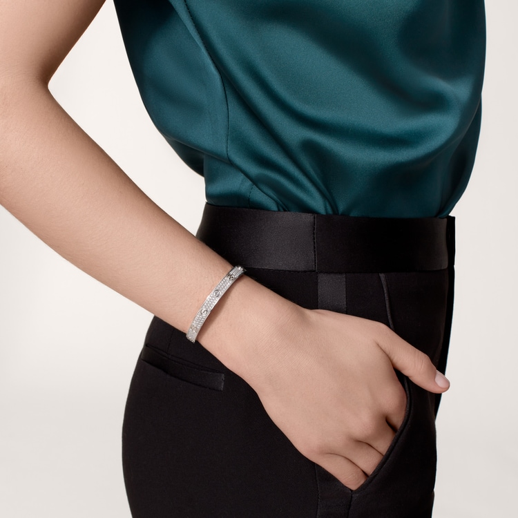 Cartier love bracelet discount womens