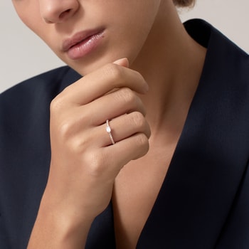 Etincelle de Cartier ring, emerald-cut diamond, paved Etincelle de Cartier ring, emerald-cut diamond, paved