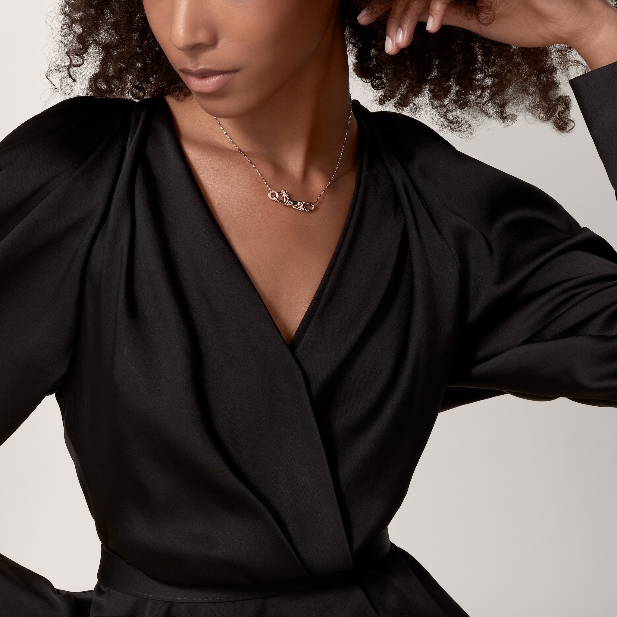 2 صورة ،حلية متدلّية "پانتير دو كارتييه"، ماس