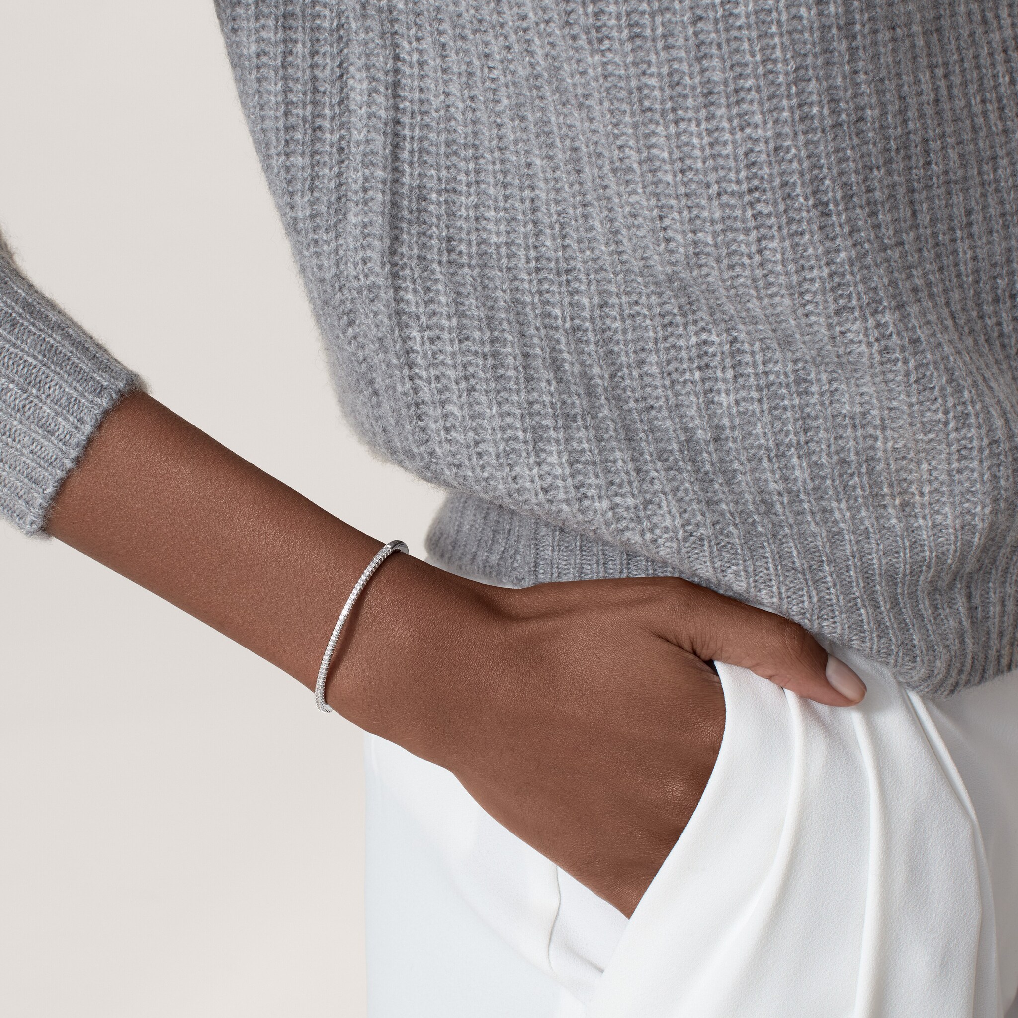 Etincelle de Cartier bracelet, half-paved