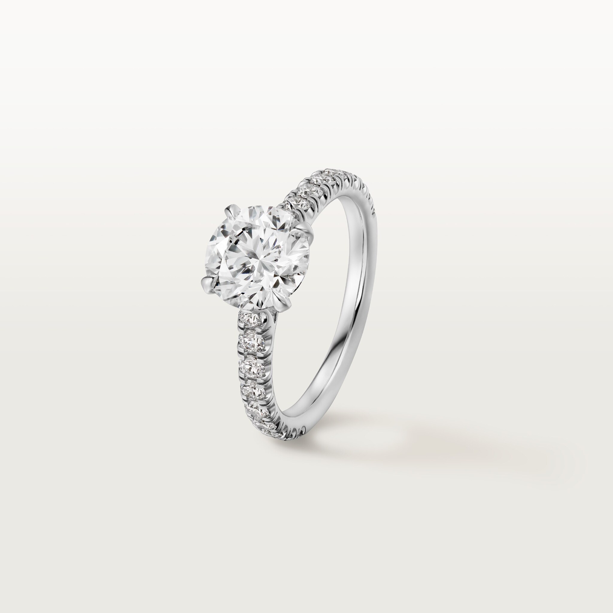 1895 solitaire, brilliant-cut diamond, paved 