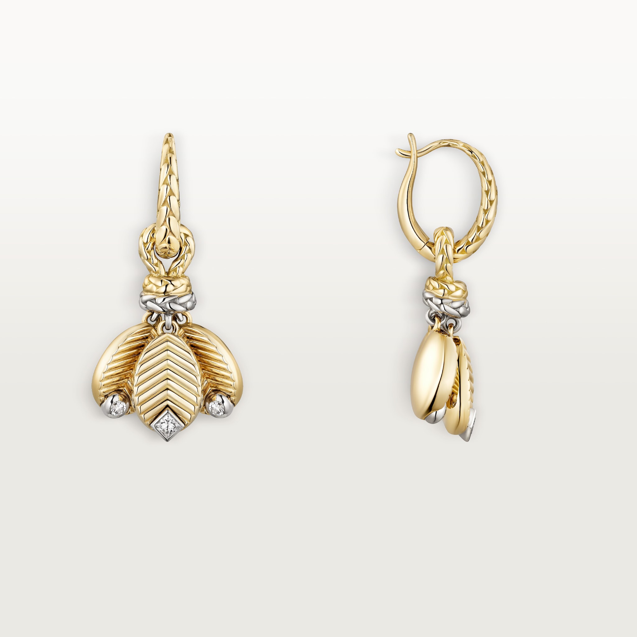 Grain de Caf&eacute; earrings, diamonds