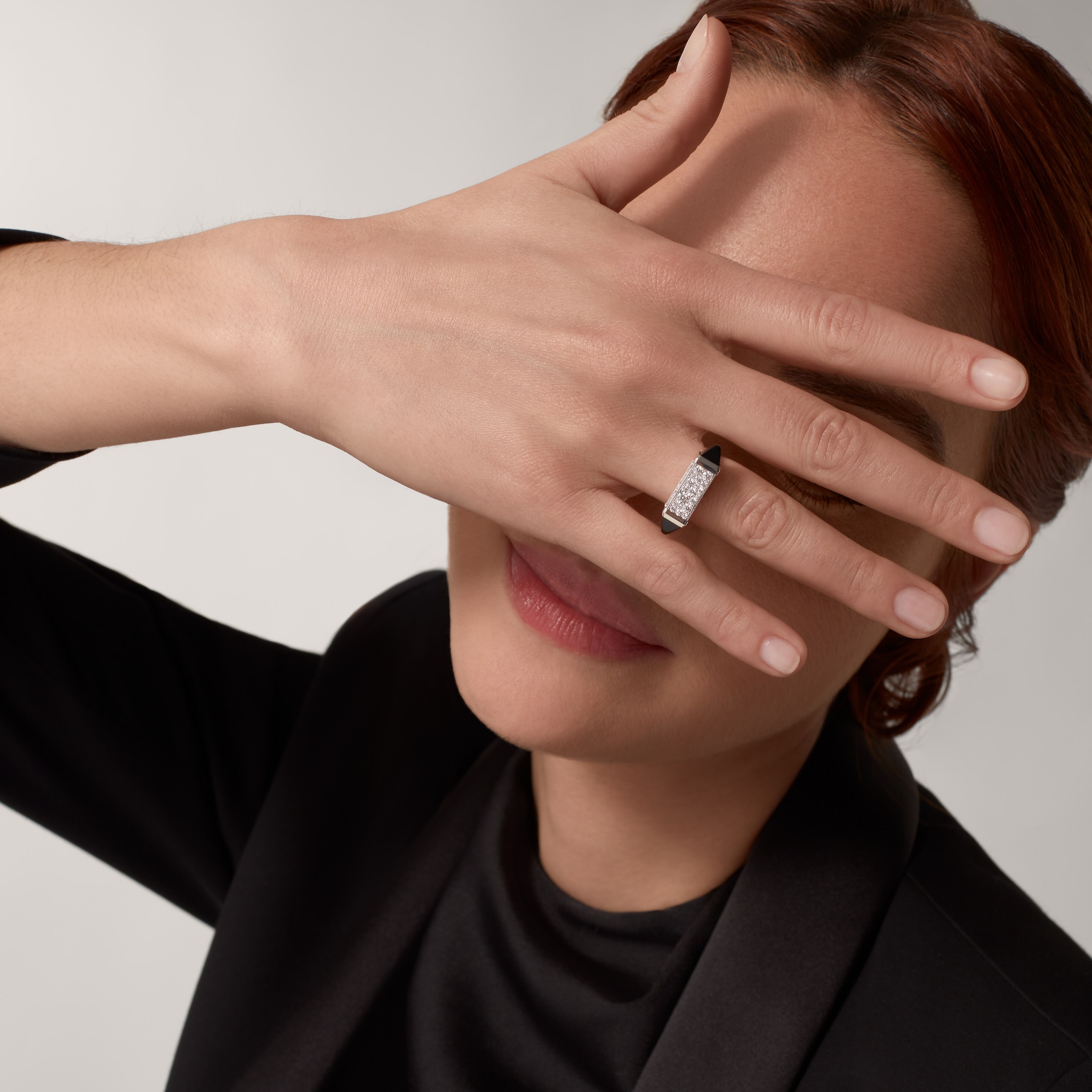 Les Berlingots de Cartier ring, semi-paved