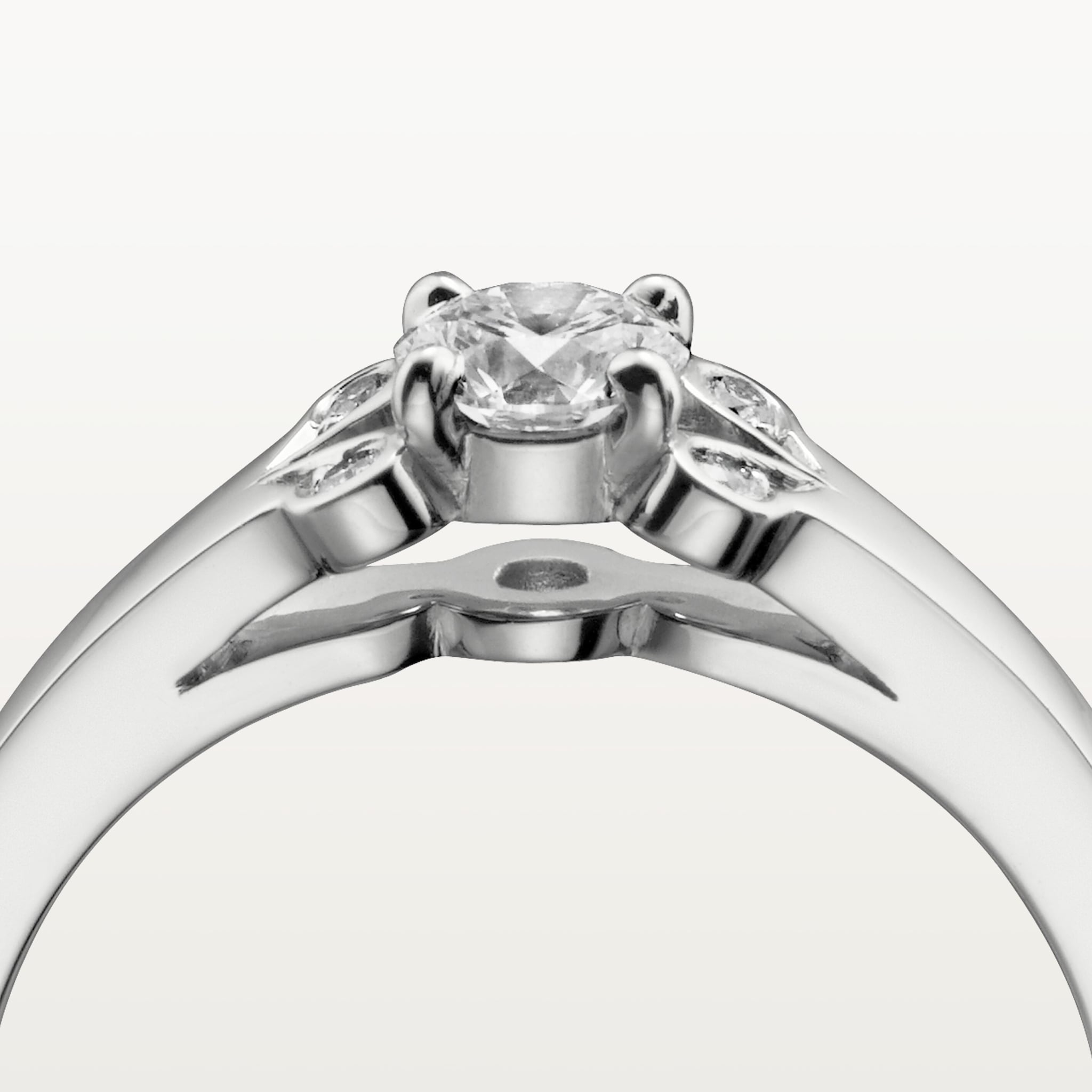 Ballerine solitaire, brilliant-cut diamond