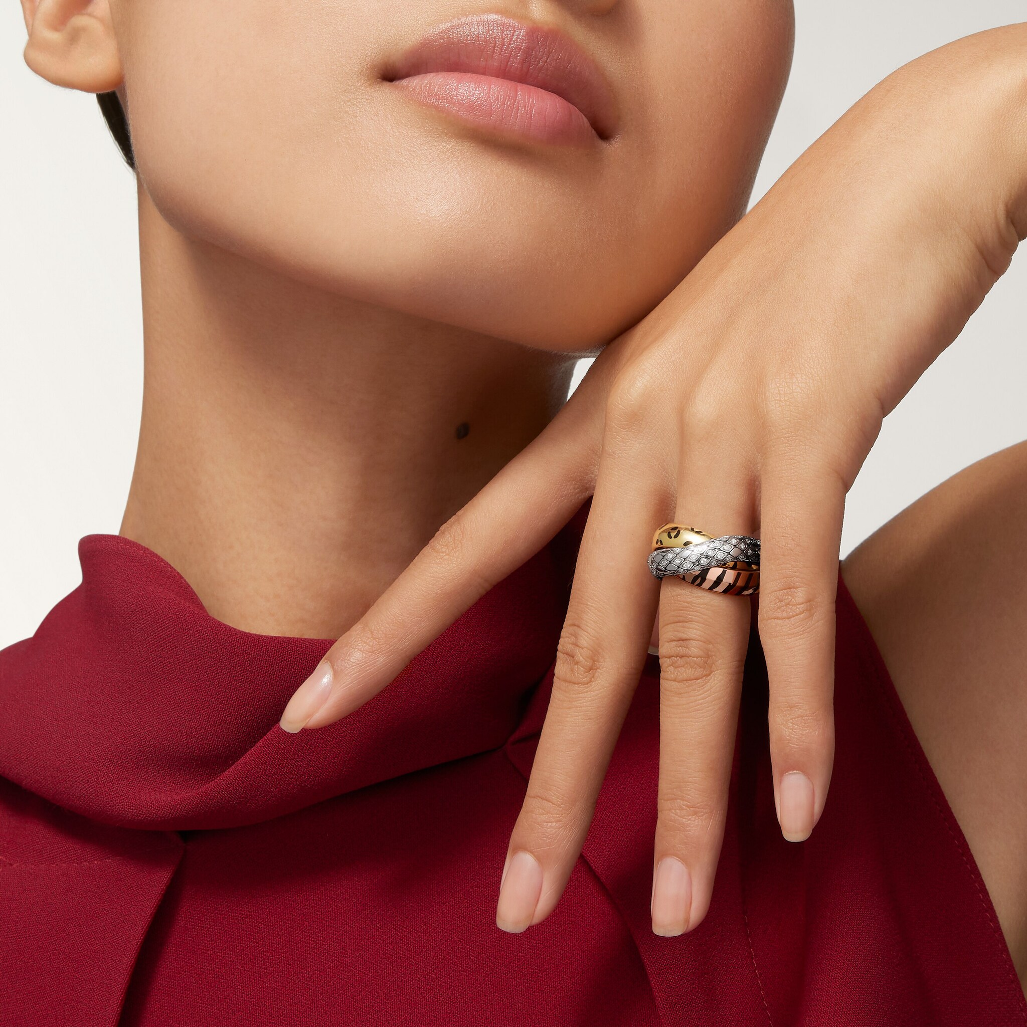 Trinity ring, lacquer, half-paved