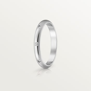 1895 wedding band, 2.6 mm width, 3 diamonds 1895 wedding band, 2.6 mm width, 3 diamonds