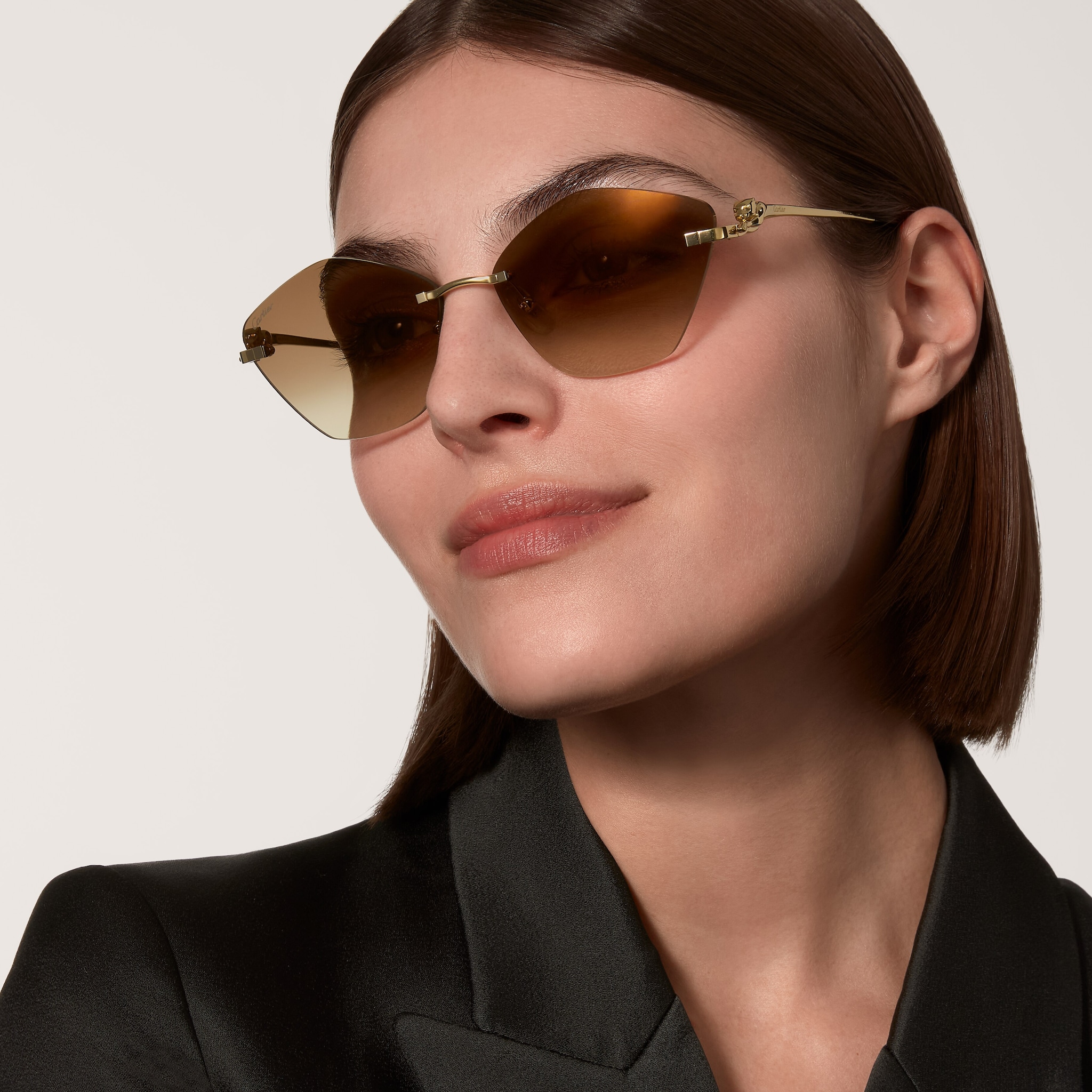 Panth&egrave;re de Cartier g&uuml;neş g&ouml;zl&uuml;ğ&uuml;