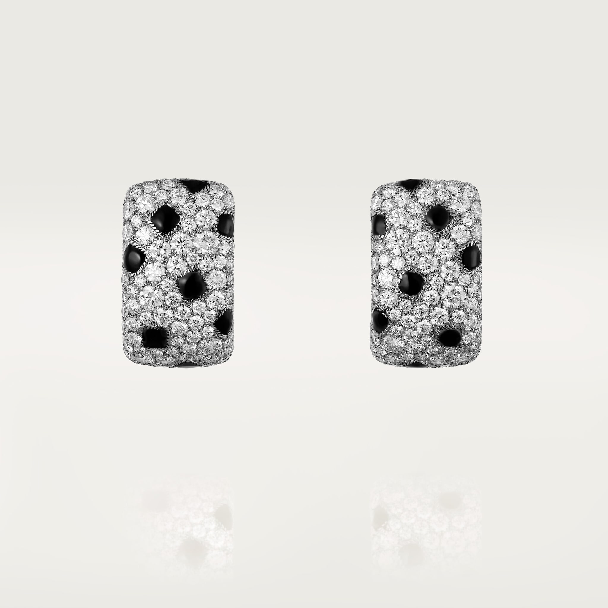 Panth&egrave;re de Cartier earrings, paved