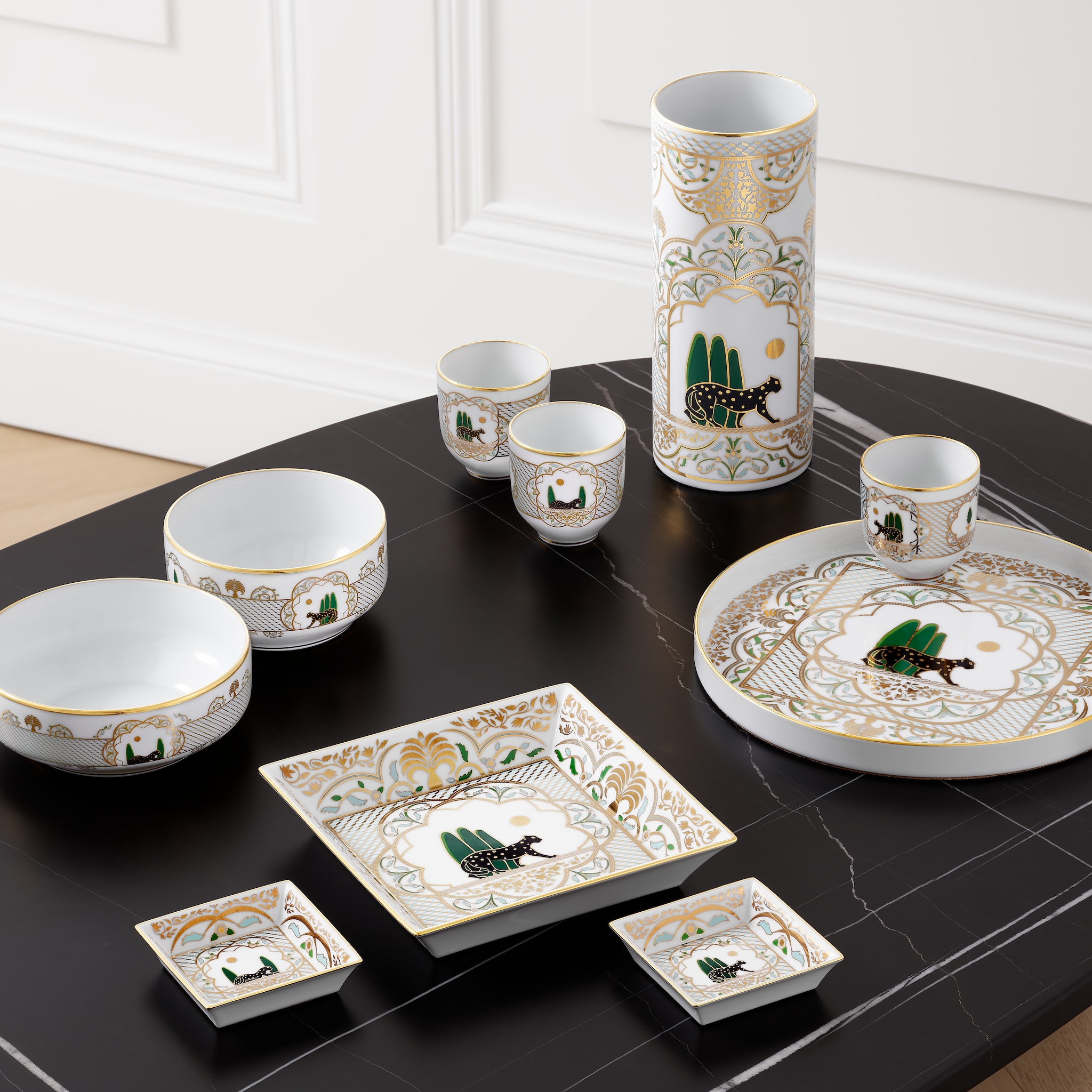 Cartier Panthère vase パンテール 花瓶 ポーセリン Panthère de