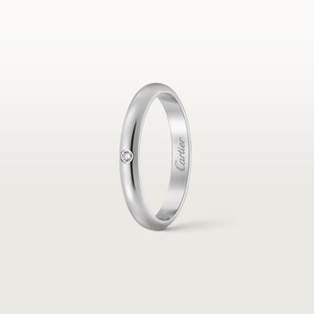 1895 wedding band, 2.6 mm width, 1 diamond 1895 wedding band, 2.6 mm width, 1 diamond