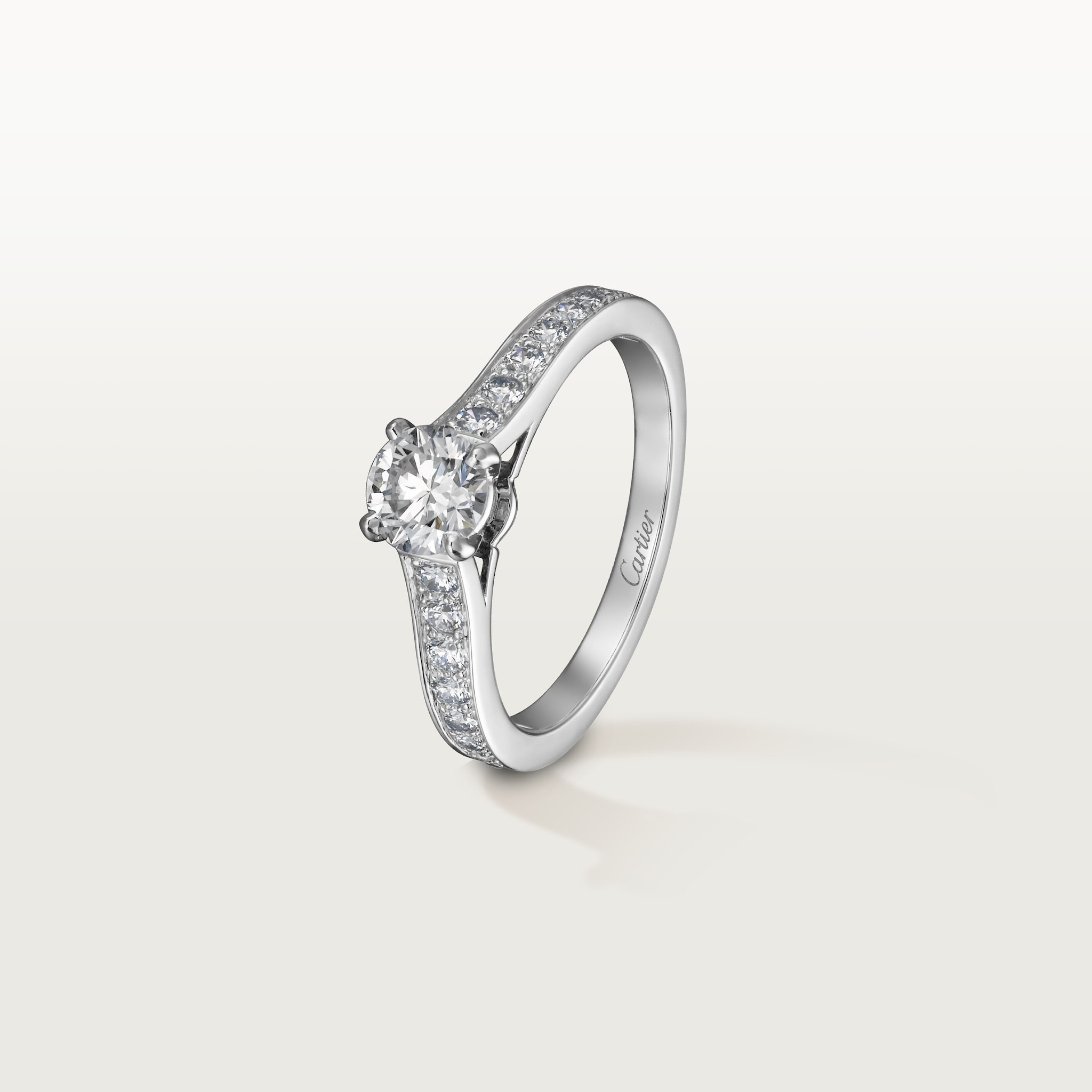 1895 solitaire, brilliant-cut diamond, paved 