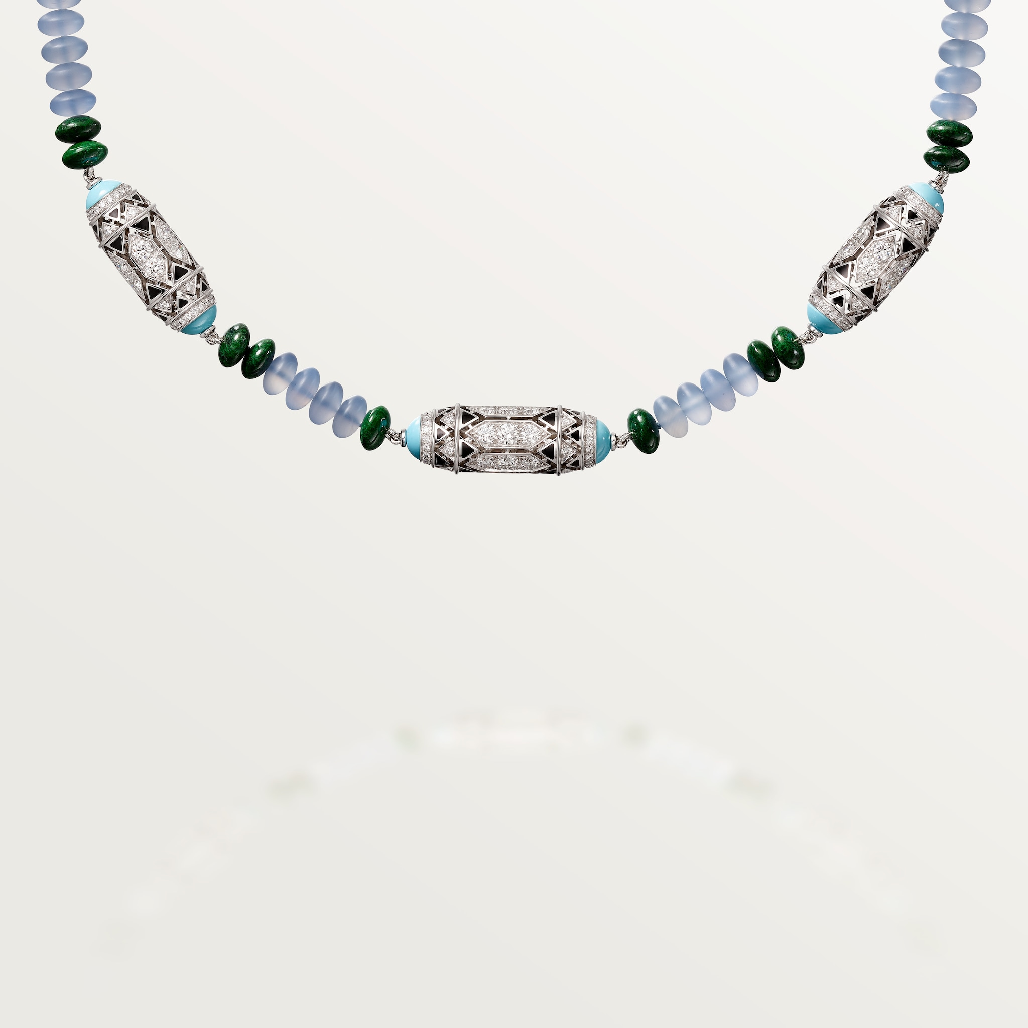 Collier G&eacute;ometrie & Contrastes, calc&eacute;doine, pav&eacute;