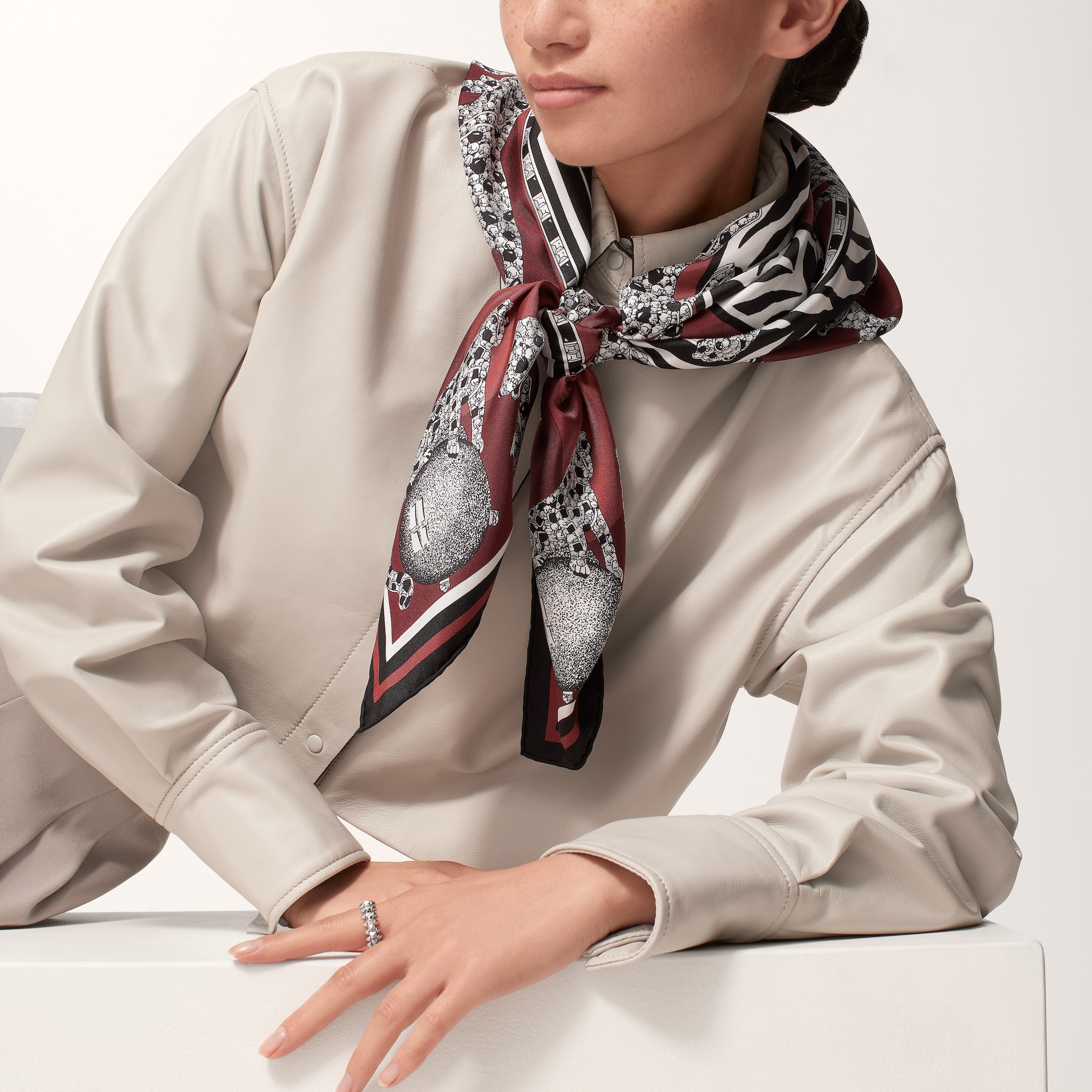 90 scarf, Panthère reissue