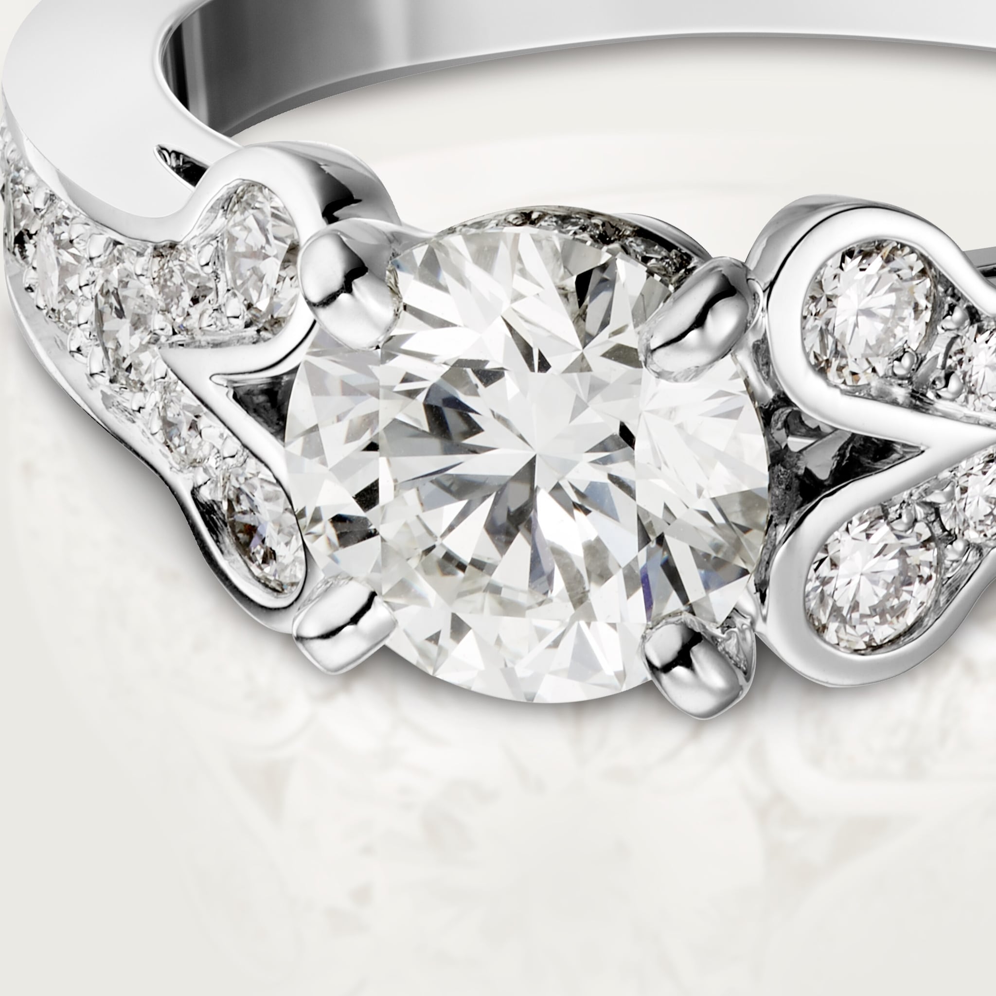Ballerine solitaire, brilliant-cut diamond, paved 