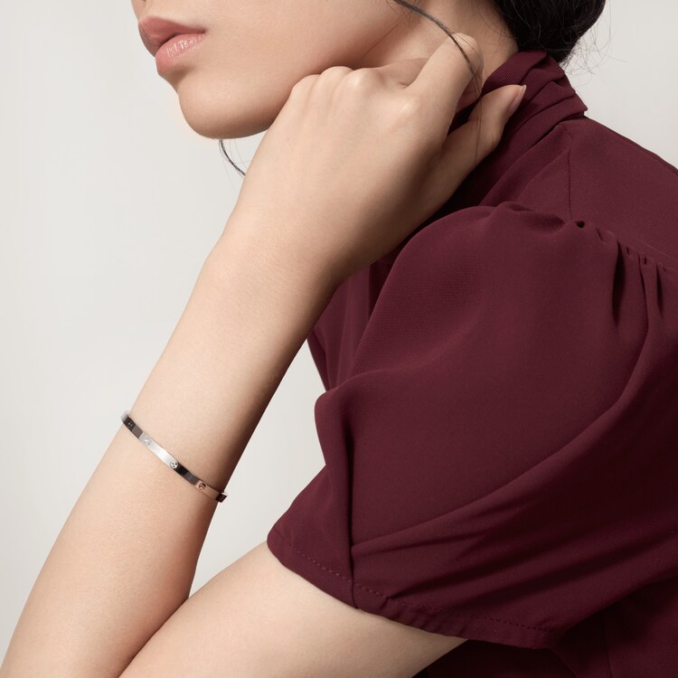 Small love bracelet Clearance