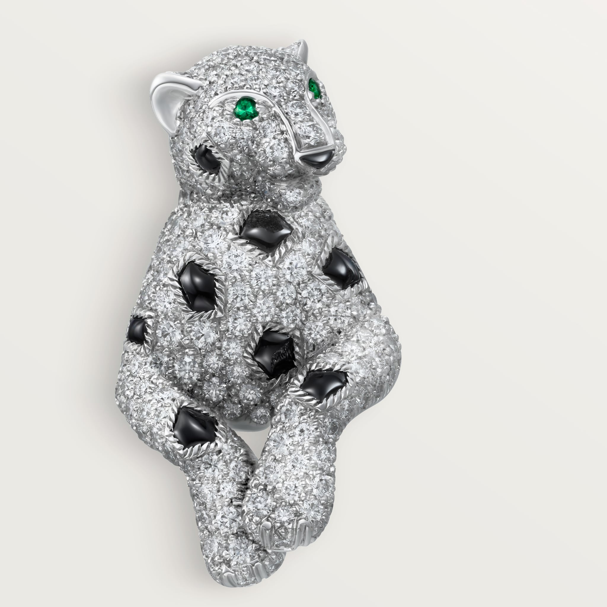 أقراط "پانتير دو كارتييه"، مرصوفة