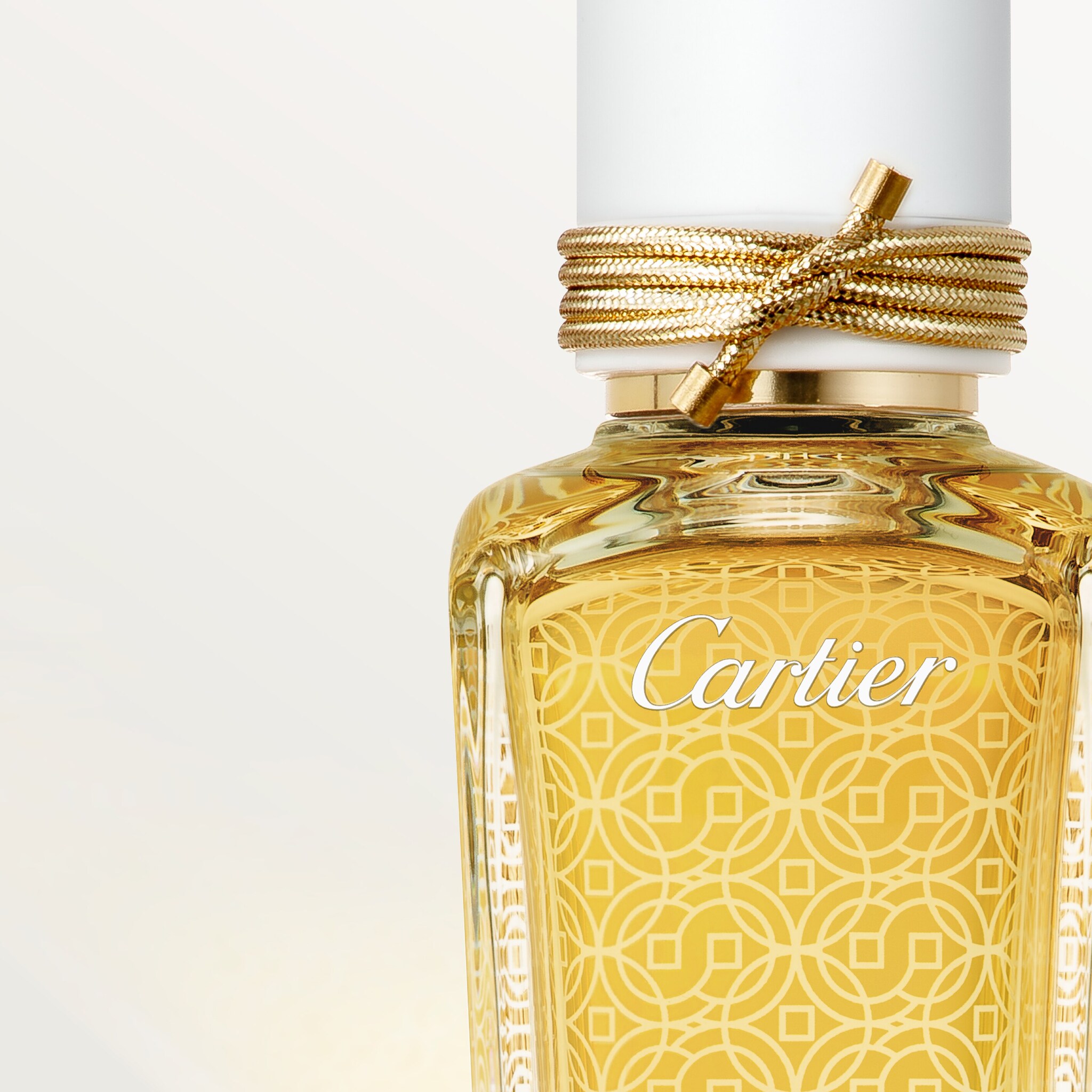 Les Heures Voyageuses Oud Radieux