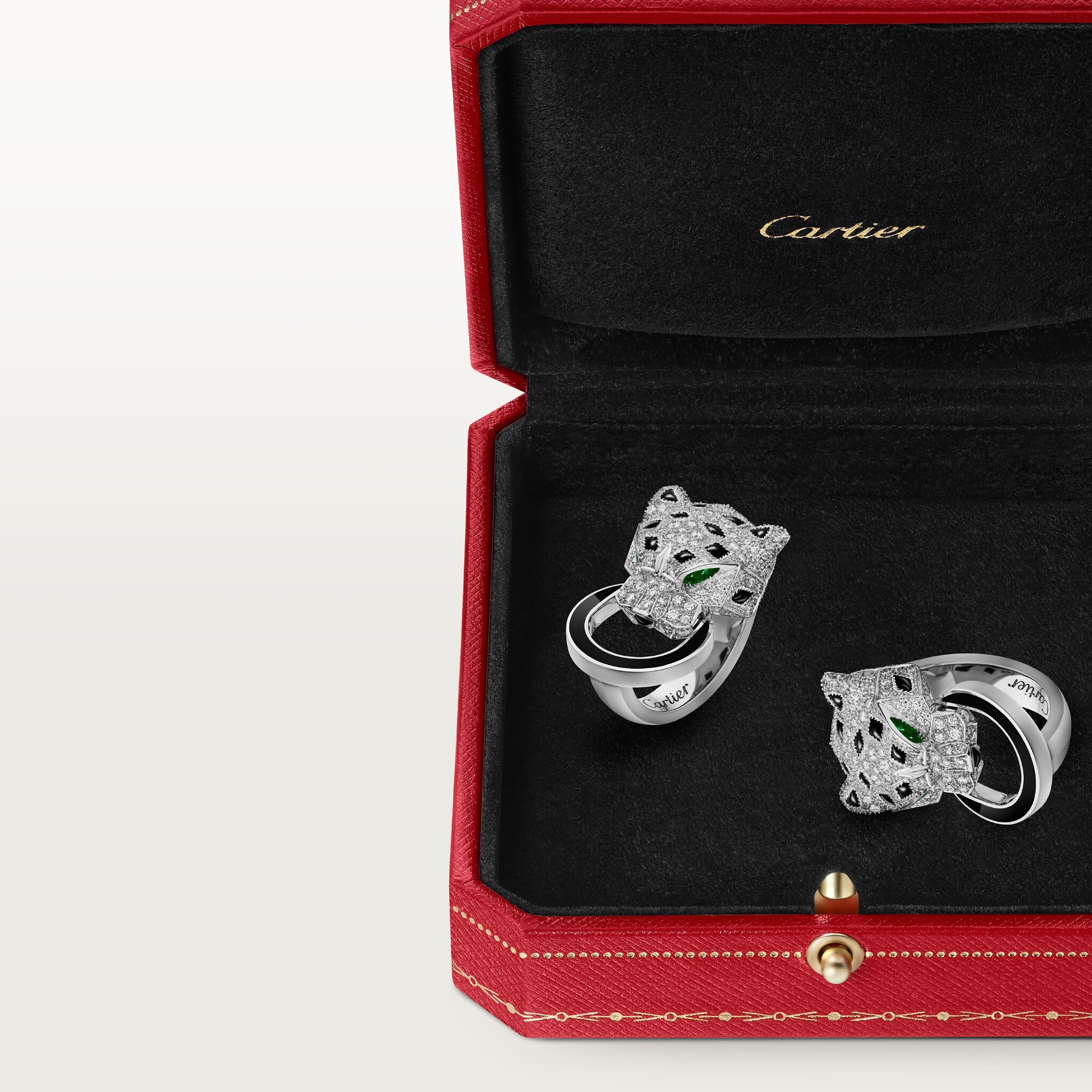 Panth&egrave;re de Cartier cufflinks, image 5