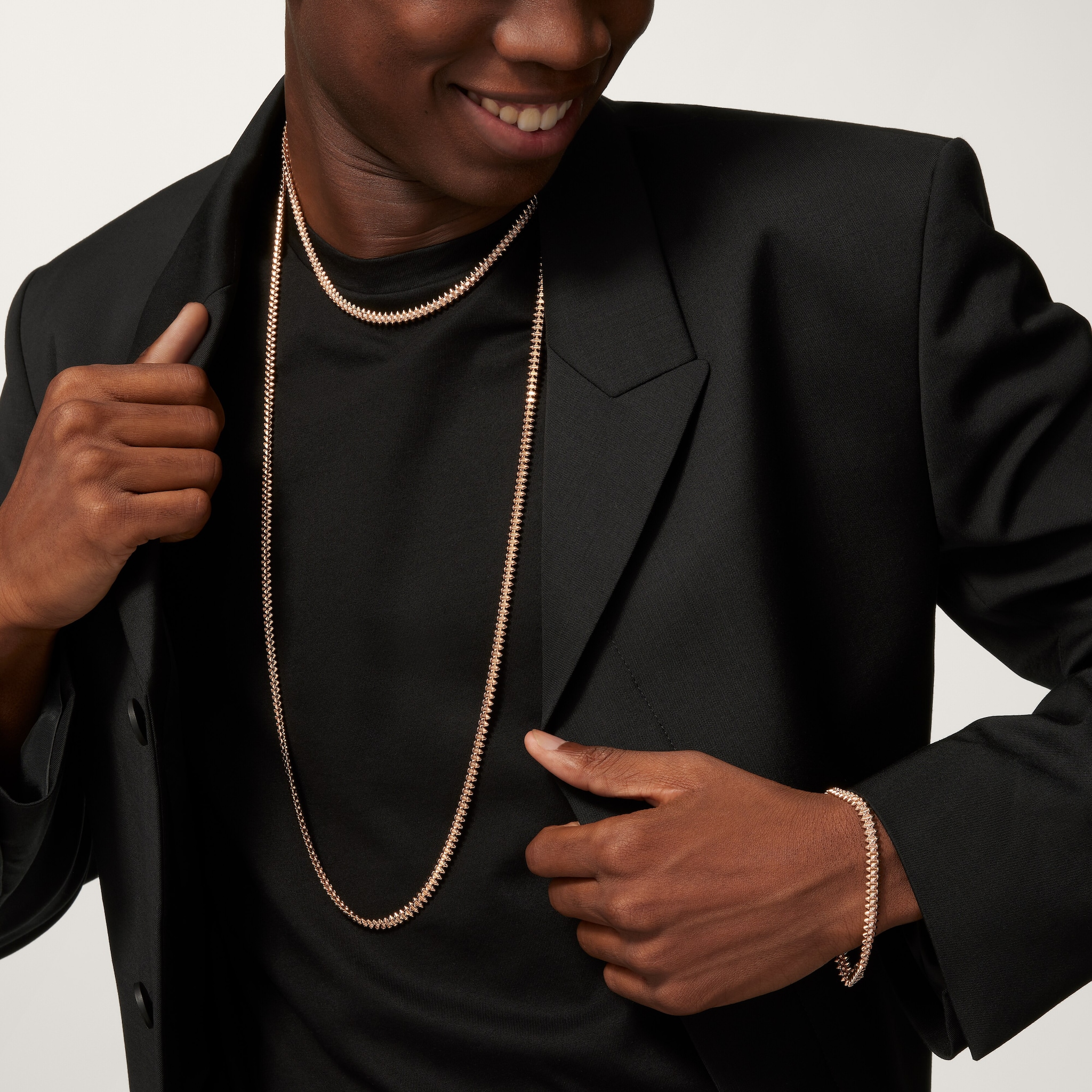 سوار "كلاش دو كارتييه"، مرن، موديل الحجم الصغير، مرصوف 