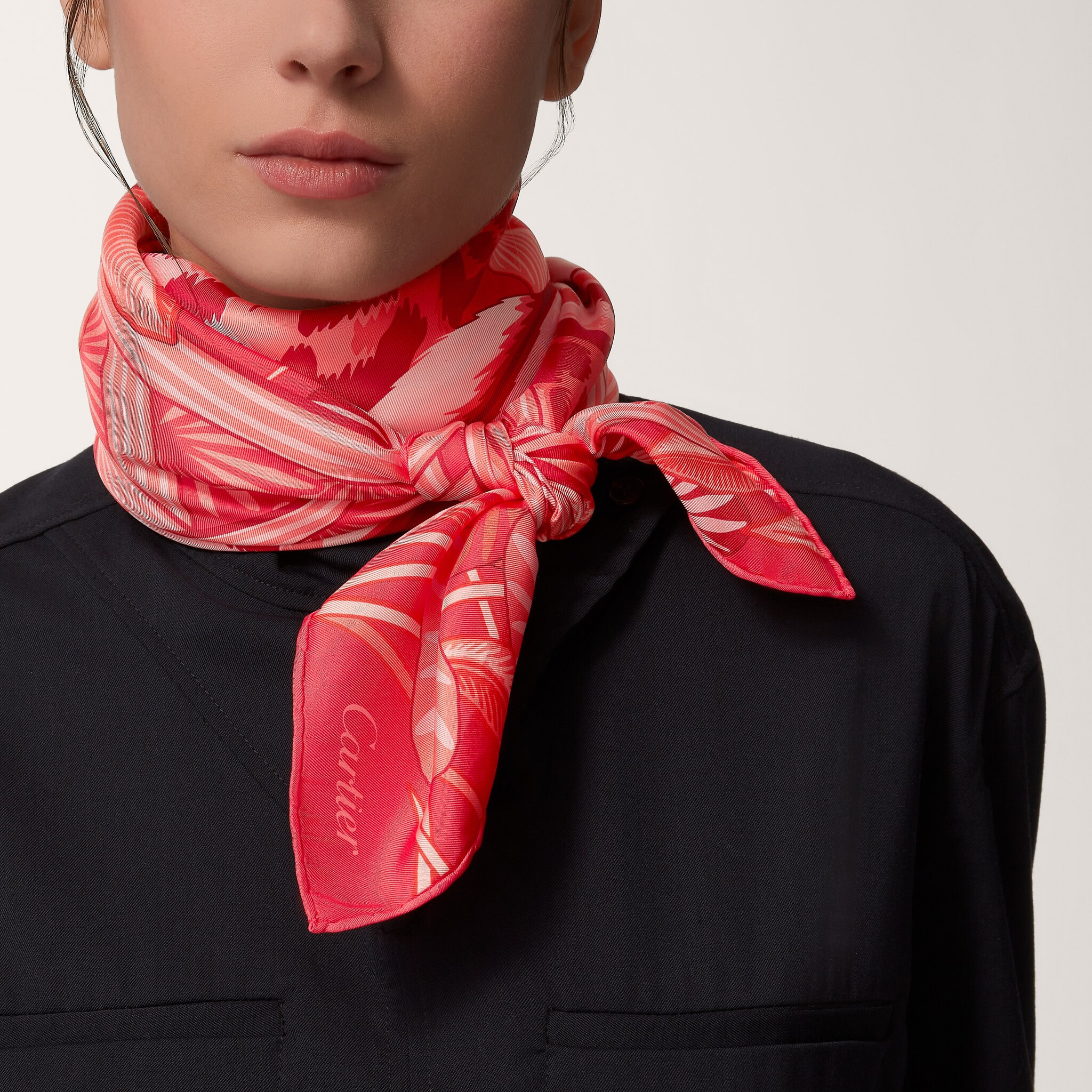 Cartier Panther Scarf カルティエ　スカーフ Cartier Panther Print Silk Scarf - Lucky Vintage