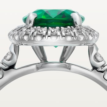 Cartier Destinée solitaire, oval-cut emerald, paved  Cartier Destinée solitaire, oval-cut emerald, paved