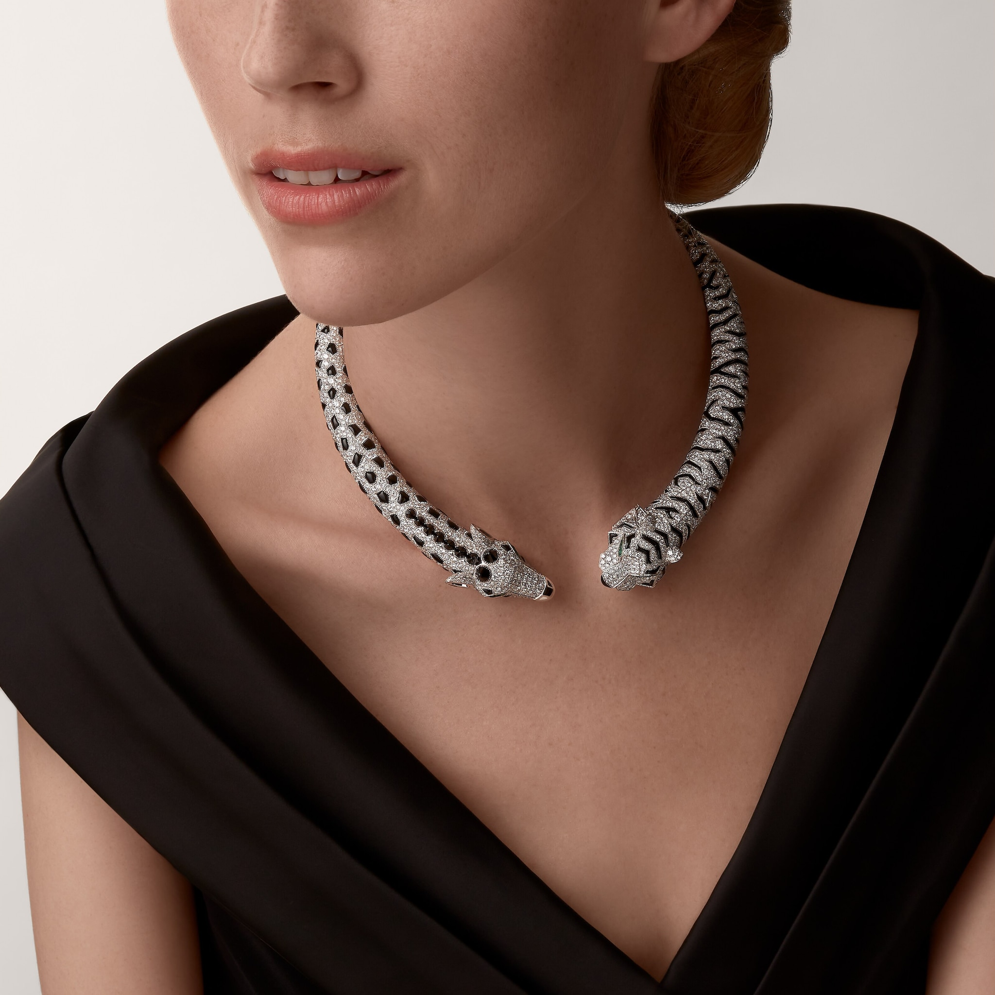 قلادة صلبة "آندومتابل دو كارتييه"، مرصوفة 