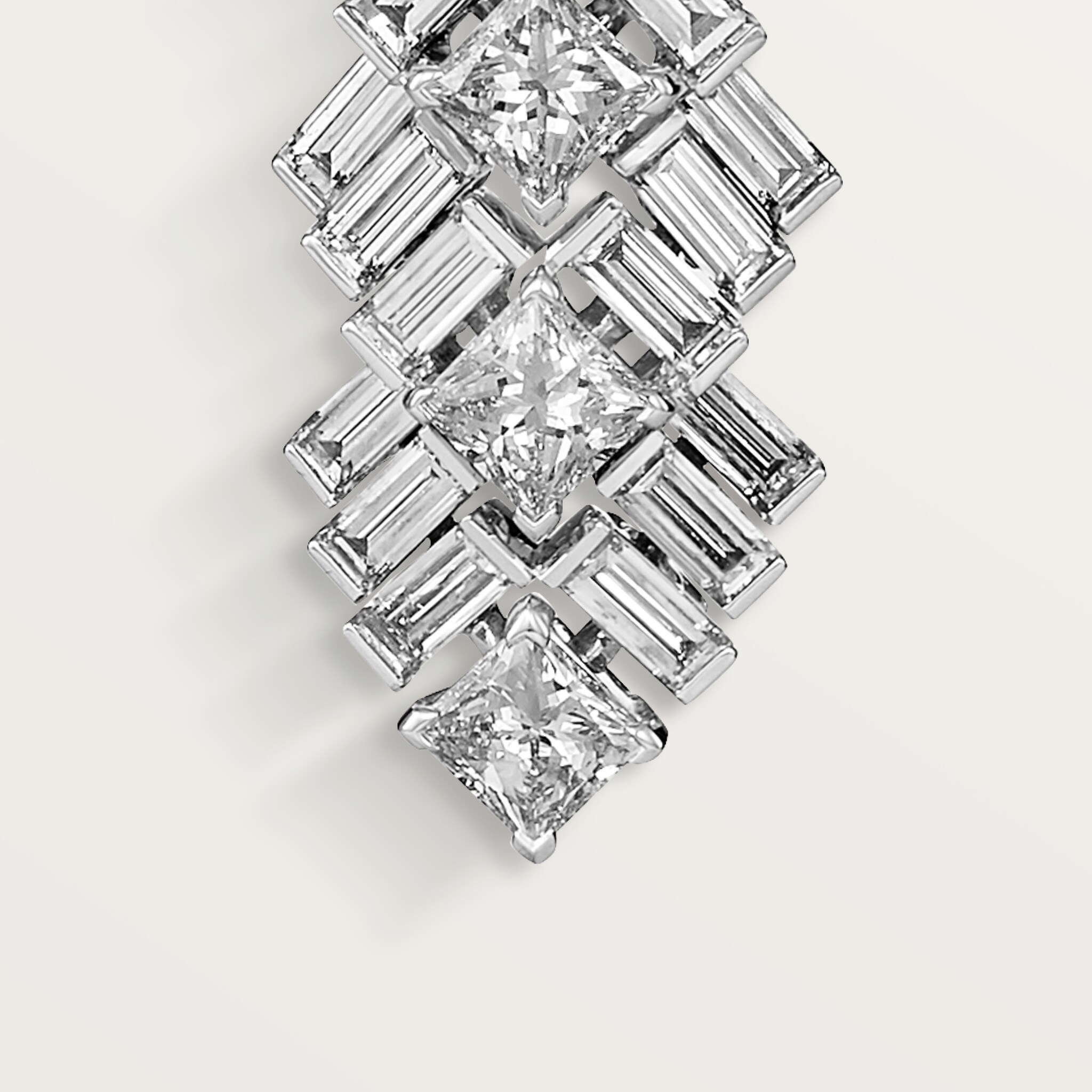 Reflection de Cartier earrings, diamonds