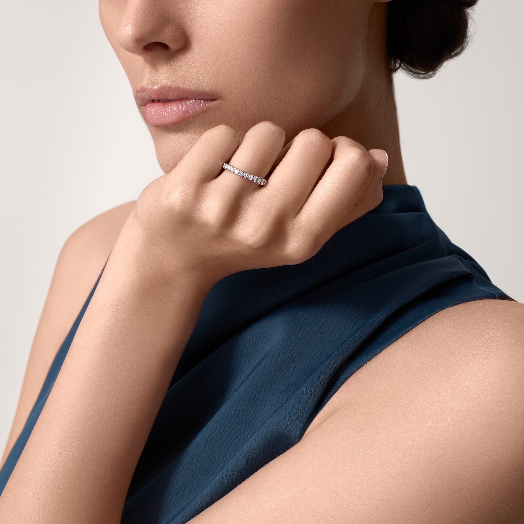 Etincelle de Cartier wedding band, 2.6 mm width, semi-paved