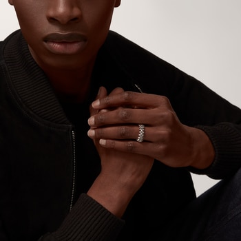 Clash de Cartier ring, medium model Clash de Cartier ring, medium model
