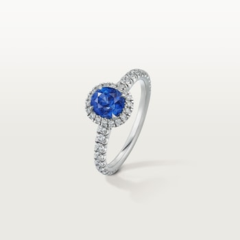 Cartier Destinée solitaire, oval-cut sapphire, paved  Cartier Destinée solitaire, oval-cut sapphire, paved