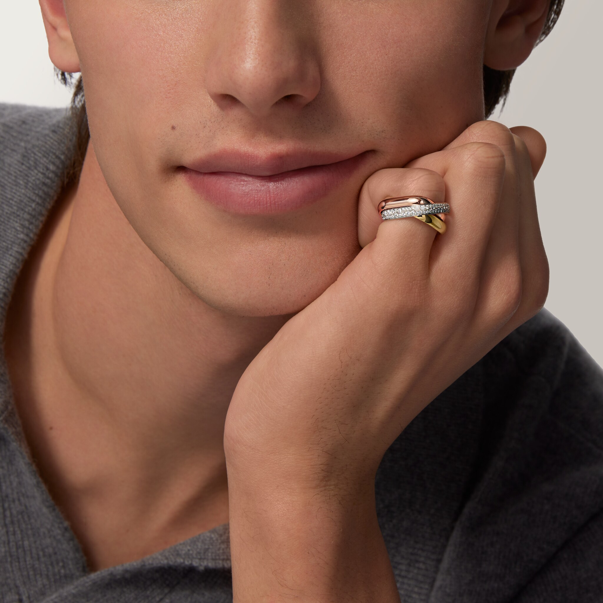 Bague Trinity, de forme coussin, mod&egrave;le classique, pav&eacute;e