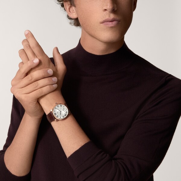 Часы Rotonde de Cartier, окошко даты, указатель запаса хода