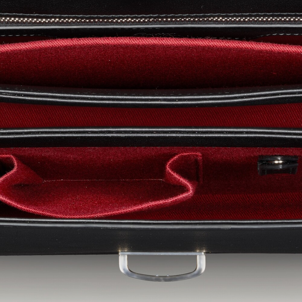 Портфель Must de Cartier с 3 объемными отделениями