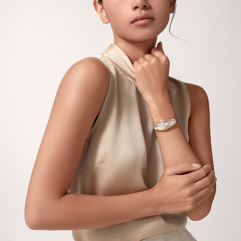 Часы Baignoire Allongée