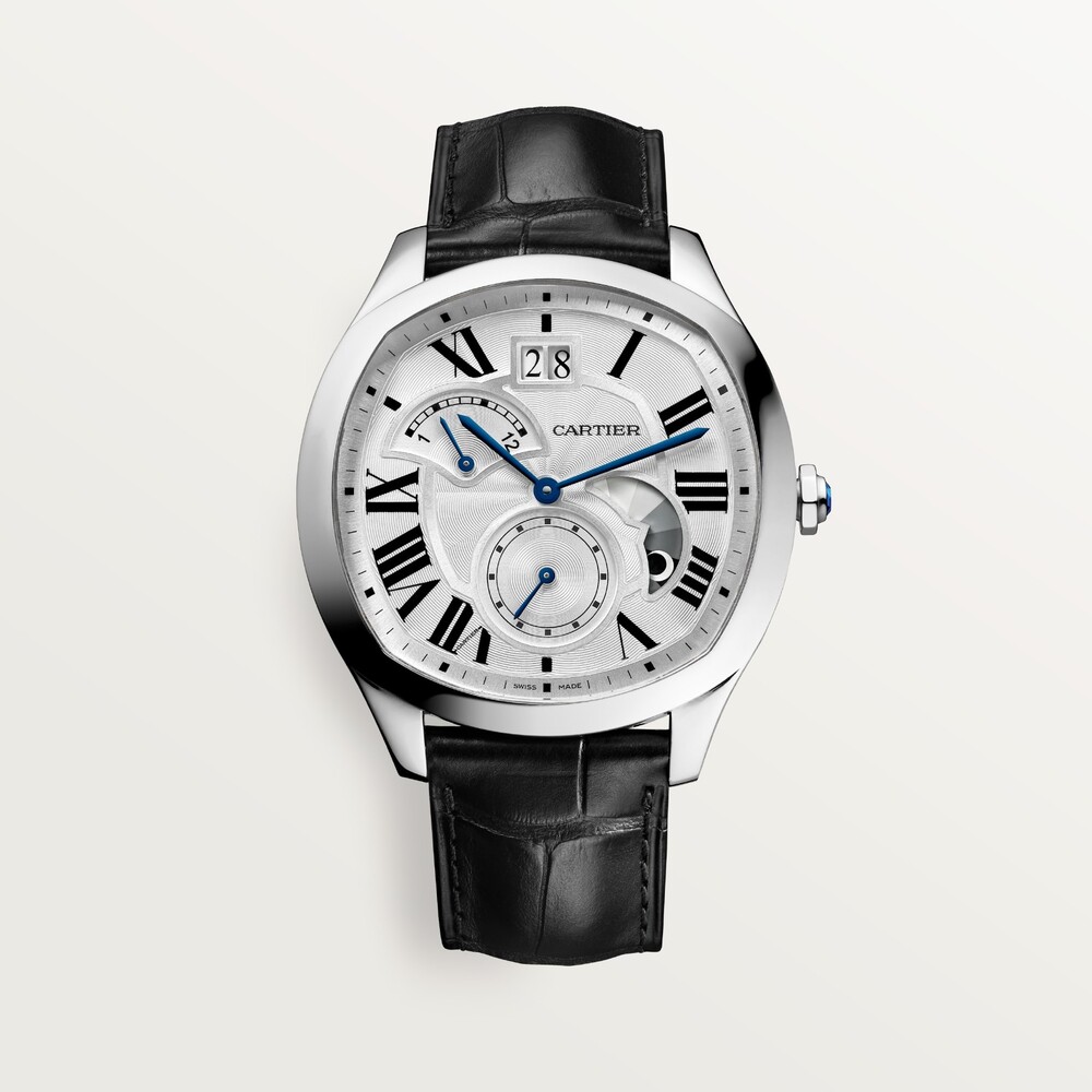 Часы Drive de Cartier, большое окошко даты, ретроградный указатель времени второго часового пояса, индикатор день/ночь