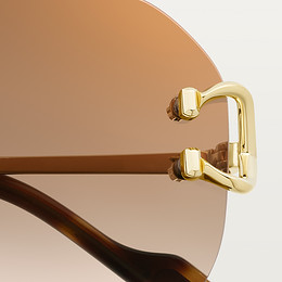 Nyckelring med klassiskt C de Cartier-motiv
