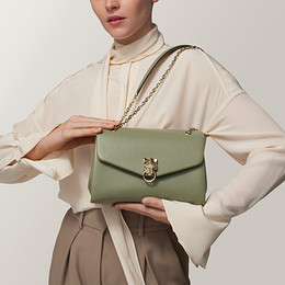 Small model handtas met ketting, Panthère Graphique de Cartier