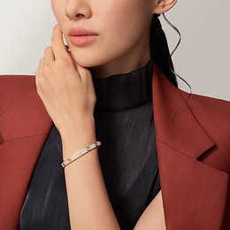 LOVE Armreif, klassisches Modell, ausgefasst